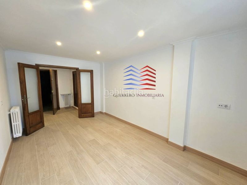 Foto 140e94b2-189e-4011-9a75-7f1ddb7090c6. Rent flat with heating in Centro Ourense