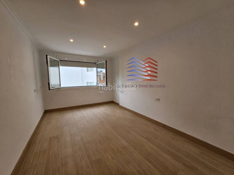Foto 15149b8f-a2aa-42ea-9395-e7a8a60966f2. Rent flat with heating in Centro Ourense