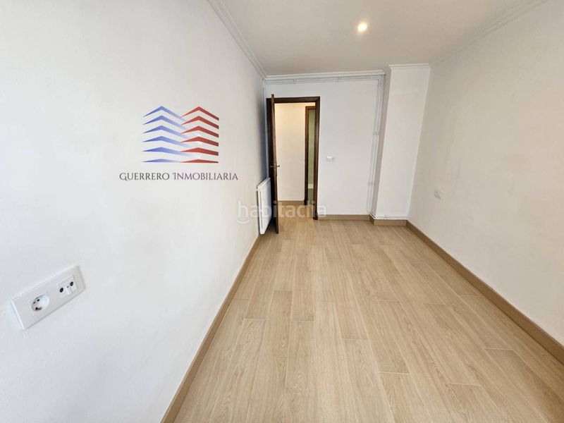Foto 4d488fcf-7f75-4a99-b085-7d51cf3d6d4b. Rent flat with heating in Centro Ourense