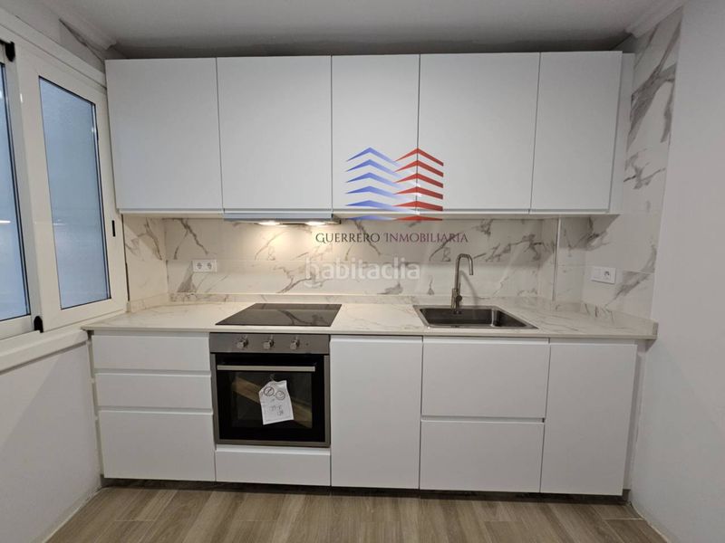 Foto a6730b2a-12bc-43d1-9f7d-f0e262b94959. Rent flat with heating in Centro Ourense