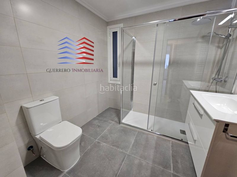 Foto b8b66325-6c61-4fa0-8bb0-9d3f6ef2d6e2. Rent flat with heating in Centro Ourense