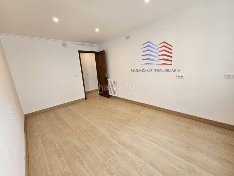 Foto eea25b5c-761a-44f3-a3b6-eee2c400880c. Rent flat with heating in Centro Ourense