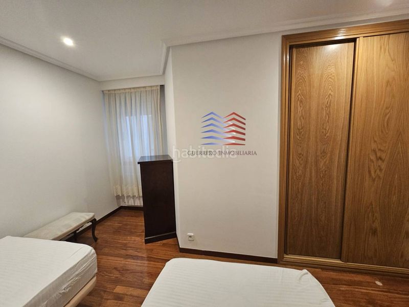 Foto 3c84fab5-1158-48a4-8467-bb8cc2837c10. Rent flat with heating parking in Casco Viejo Ourense