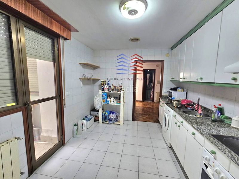 Foto a1dc47c4-692e-4b05-80bb-5c87874d1010. Rent flat with heating in Centro Ourense