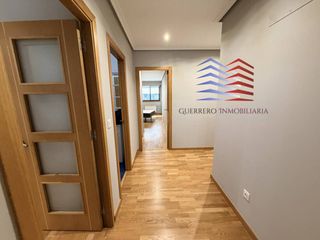 Rent Apartment  Calle rúa das cuartas. Alquiler de apartamento exterior en av. celanova, a valenzá  600