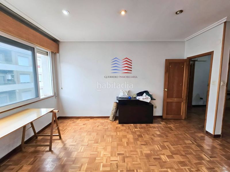 Foto 02c01f28-cf74-4c04-ae10-3fda847b3444. Rent flat with heating in Universidad Ourense