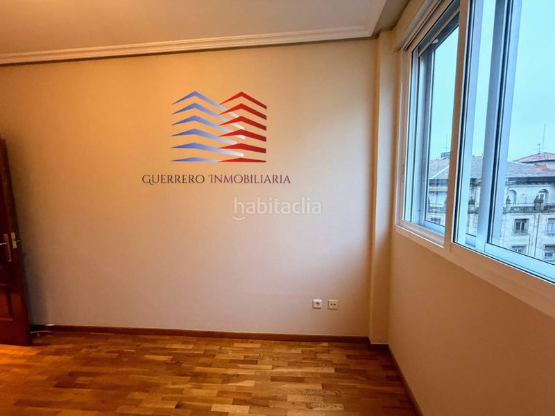 Foto 20cb4a88-2cad-4db5-81b2-f44567687615. Rent flat with heating in Centro Ourense