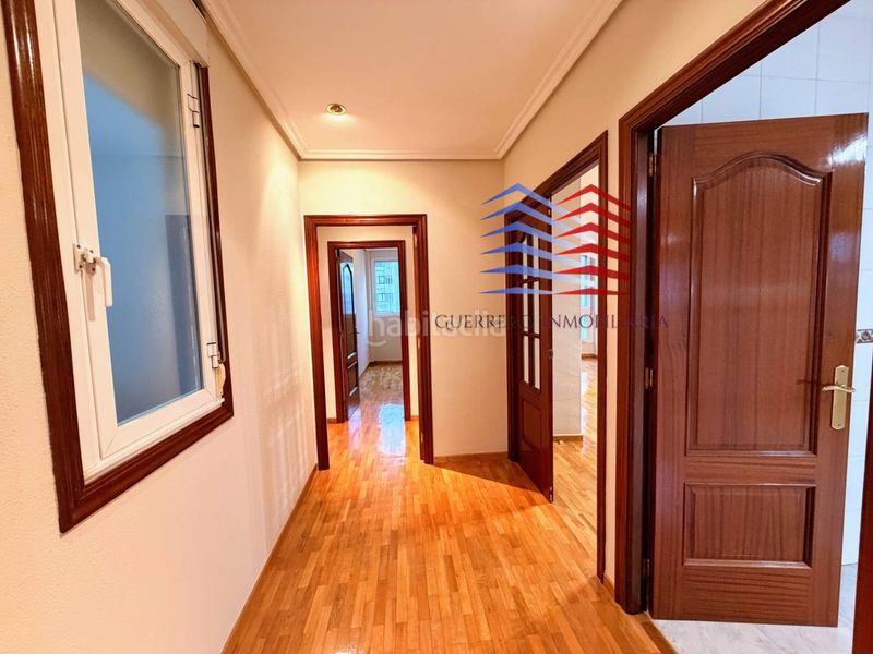 Foto 21995494-83e3-4cec-b8c4-4e95efb21a9e. Rent flat with heating in Centro Ourense