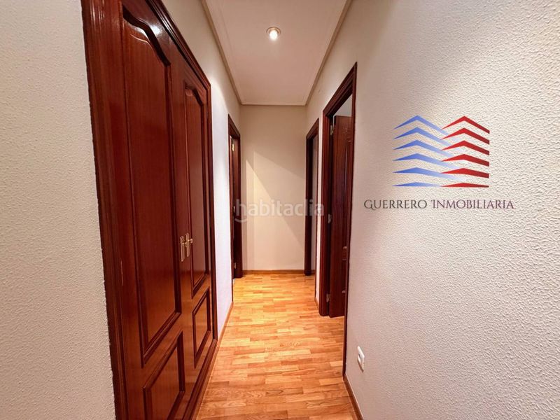 Foto 2b5d788c-462b-41ef-a761-408d6be763f6. Rent flat with heating in Centro Ourense