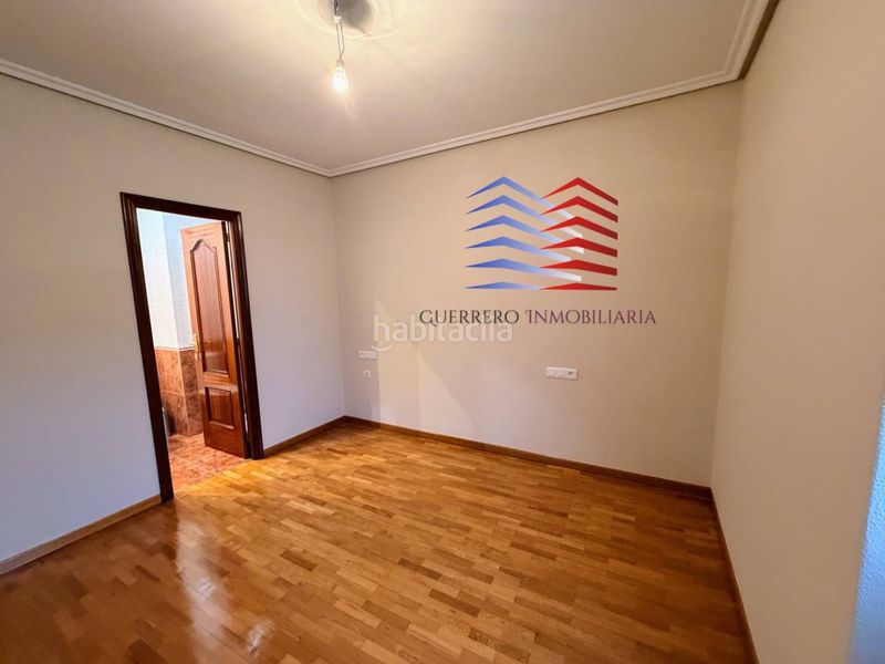 Foto 3bedf4aa-f9d8-4f01-8390-8c2aac82e611. Rent flat with heating in Centro Ourense