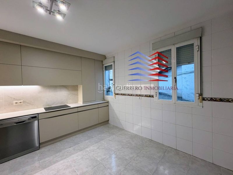 Foto 4a84050c-b22f-49ea-a9de-8849d9385970. Rent flat with heating in Centro Ourense