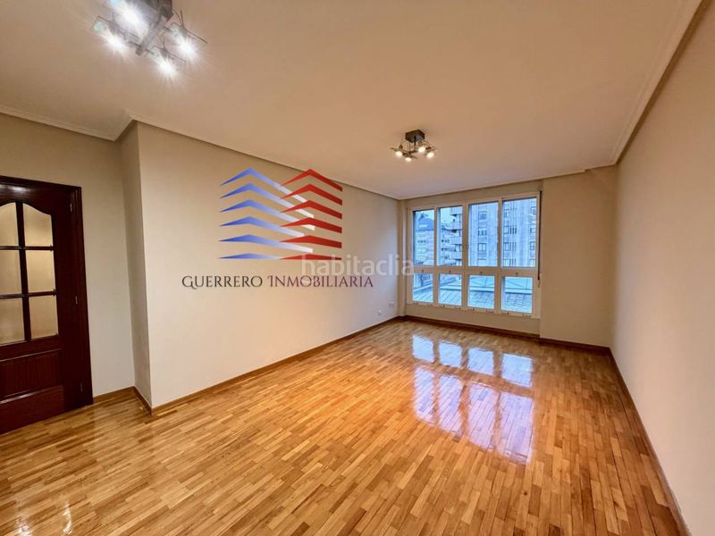 Foto 53c3f637-c43b-4090-8b0c-5f406c13677c. Rent flat with heating in Centro Ourense