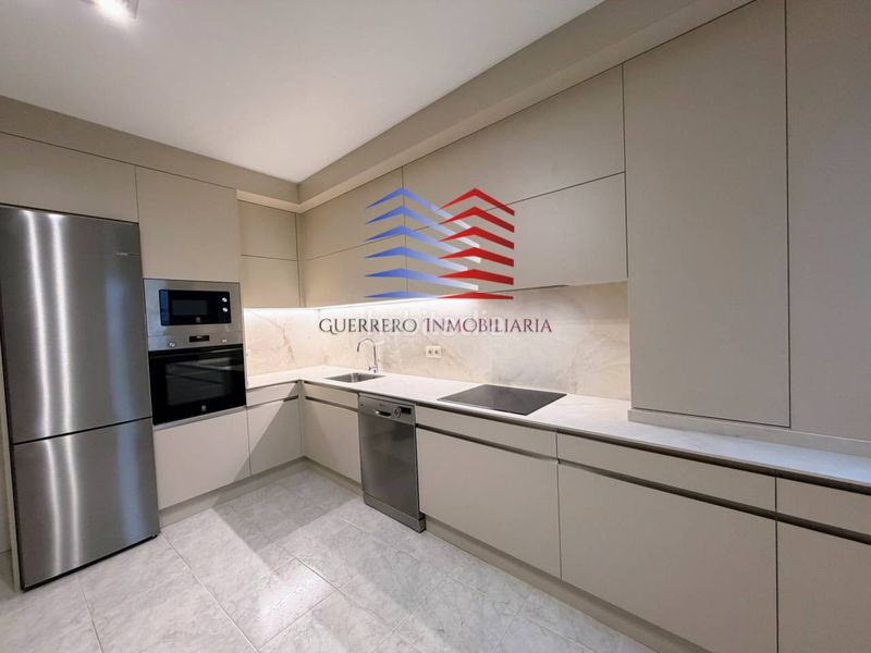 Foto 72185cb6-7378-49bc-b284-2c174ebda4f9. Rent flat with heating in Centro Ourense