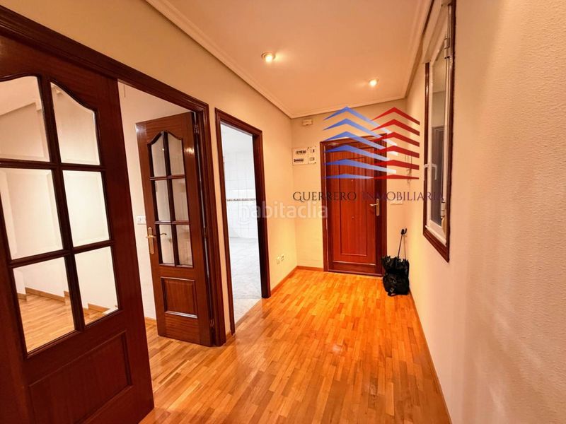 Foto 7c32ad13-2a9a-45a1-ab4d-18235f06ae49. Rent flat with heating in Centro Ourense