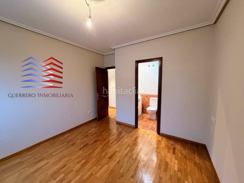 Foto 82fa8834-87e2-4b0b-8680-1bc7fef40643. Rent flat with heating in Centro Ourense