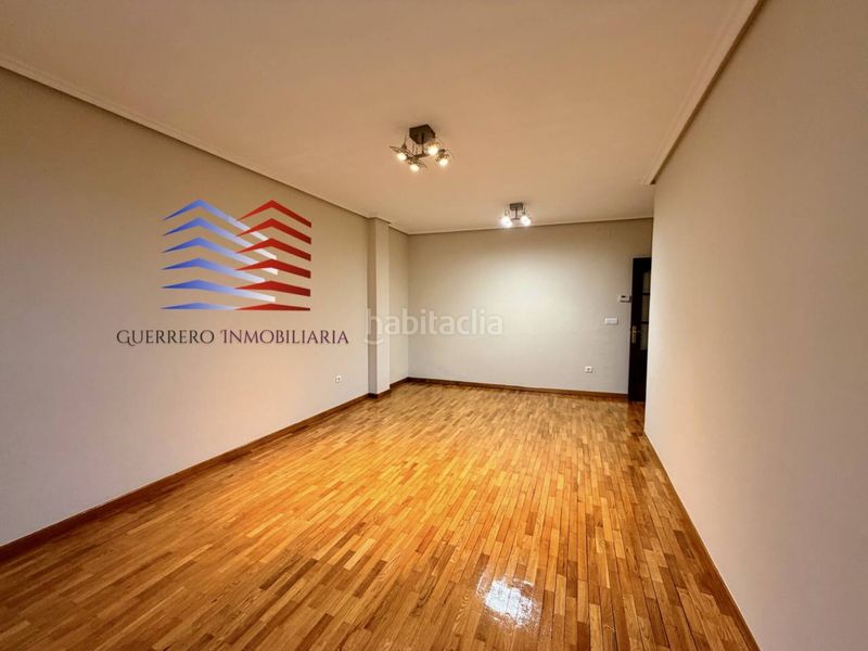 Foto f91d320c-6e30-4801-b2c9-a6eb40283ece. Rent flat with heating in Centro Ourense