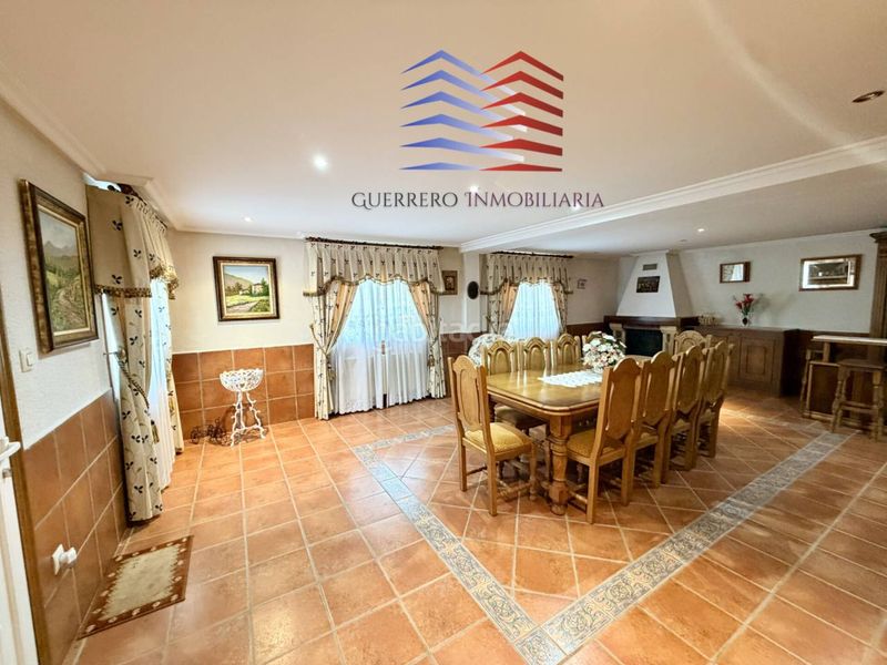 Foto 0886a1e9-f927-4d75-96df-3fe5ddef2aa5. Casa amb calefacció aparcament a Coles