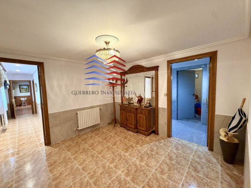 Foto 16b0ec9b-44bc-44bb-9eb4-5bb8e203d99a. Casa amb calefacció aparcament a Coles