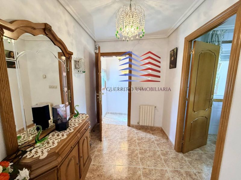 Foto a2fb5e5b-c90e-4218-8acd-4a8ee916753d. Casa amb calefacció aparcament a Coles