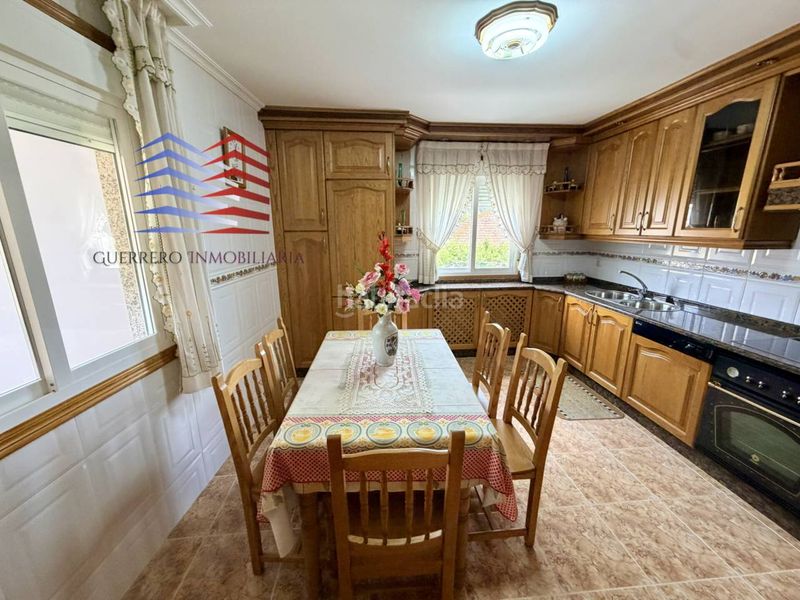 Foto eec5f77e-6dbe-4973-8d21-de9122db0ddb. Casa amb calefacció aparcament a Coles