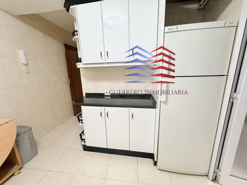 Foto 864db001-043f-4c29-9d9b-ff949c7371c3. Rent flat with heating in Centro Ourense