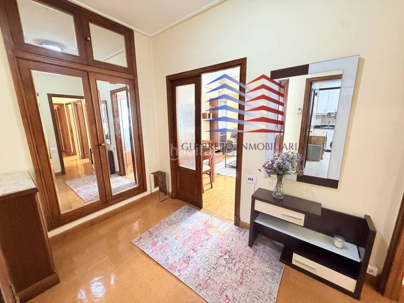 Foto c33529c0-075e-4e32-bf08-ab8950871c4d. Rent flat with heating in Centro Ourense