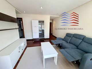 Miete Appartement  Calle ramón cabanillas. Alquiler de apartamento luminoso en pleno centro de la ciudad  c
