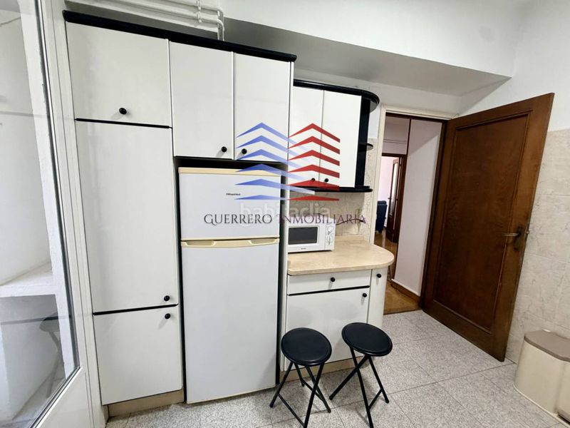 Foto 56f3effe-89f7-45b3-b94a-f3d2c2f93cbc. Rent flat with heating in Centro Ourense