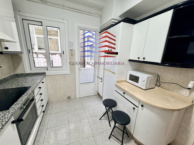Foto d0b7aea8-7b9a-4cbb-a9b3-e84b74484b15. Rent flat with heating in Centro Ourense