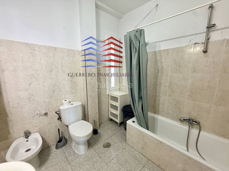 Foto de8cf2b7-bc32-449f-a2fc-795a6ca224c5. Rent flat with heating in Centro Ourense