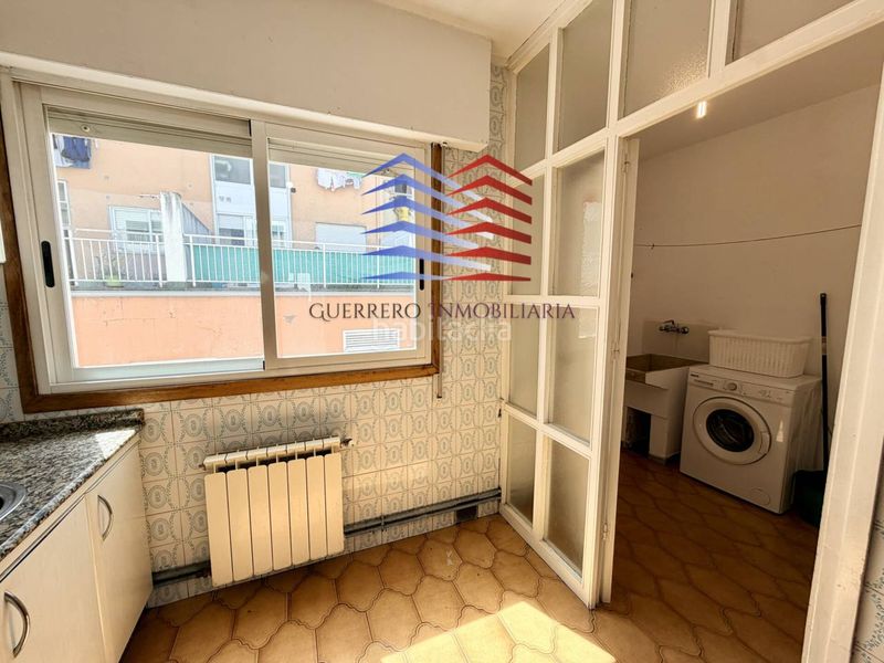 Foto 5d8377a2-68ce-4b05-aa59-c25520e9bcb8. Rent flat with heating in Couto Ourense