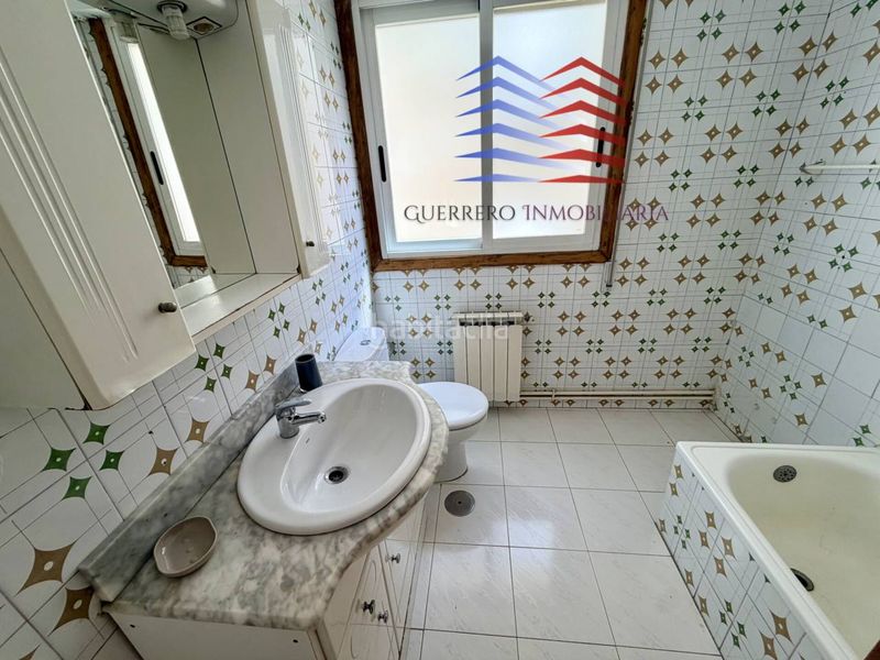 Foto 74a7a4b4-9423-4008-abb4-c20099912e4e. Rent flat with heating in Couto Ourense