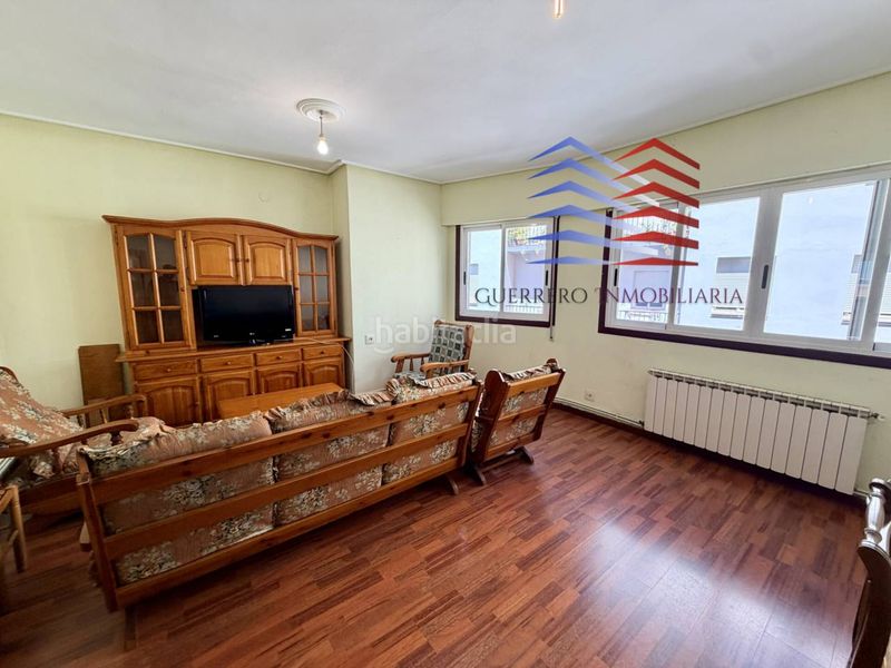 Foto 84858eef-55e6-403f-a9c8-3050f5055dc6. Rent flat with heating in Couto Ourense