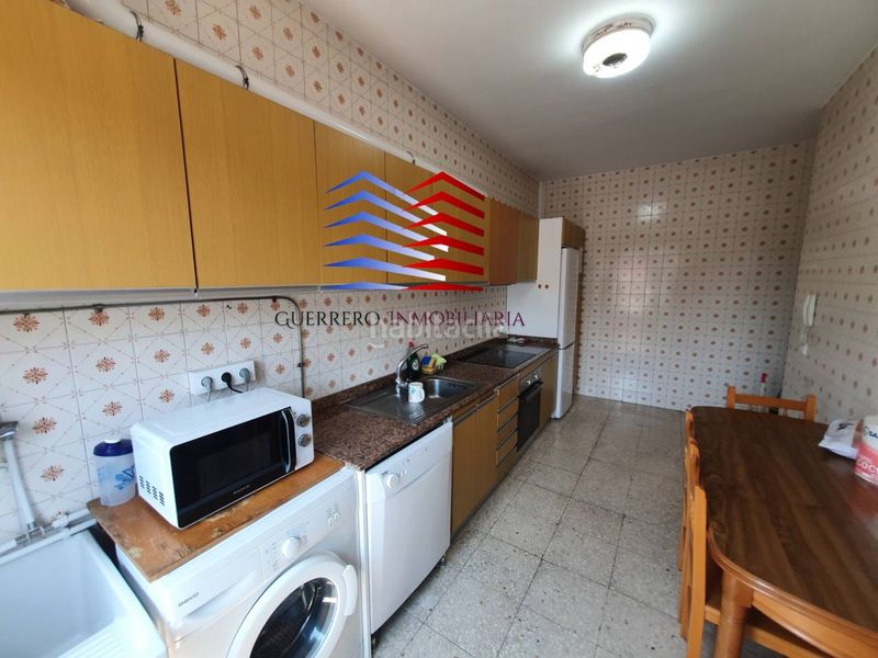 Foto b3403a71-5275-4609-b421-2802ccb69196. Rent flat with heating in Centro Ourense