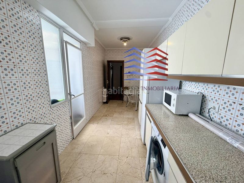 Foto 76a7675d-e28e-4e9e-9533-47f94cb08379. Rent flat with heating in Couto Ourense