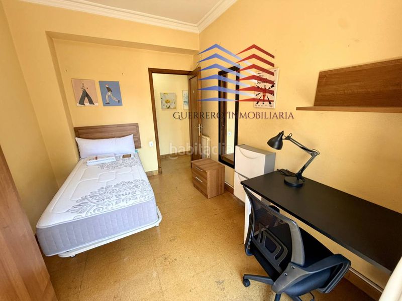 Foto 40bbdb5f-25dd-4b4c-a947-c86a1f5bc120. Rent flat with heating in Centro Ourense