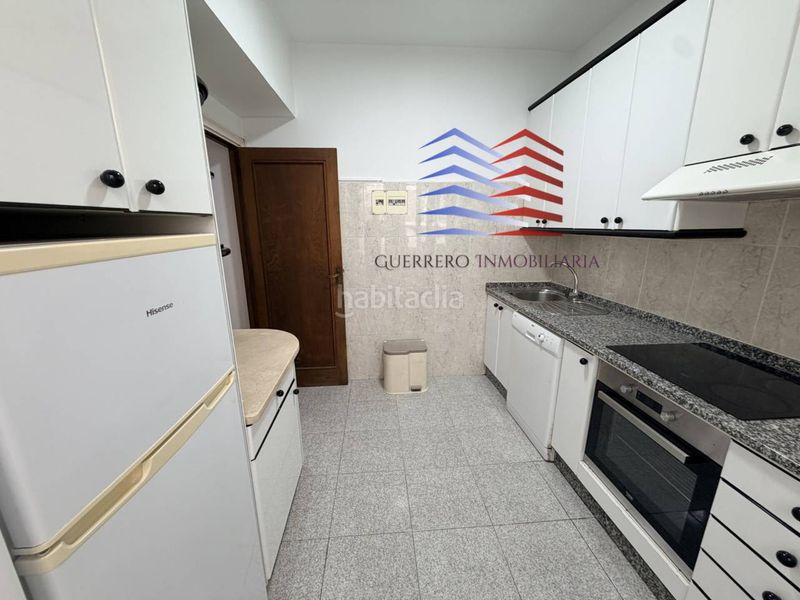 Foto c7fc53ad-2252-4fd5-8e12-89f4d6c07bc3. Rent flat with heating in Centro Ourense