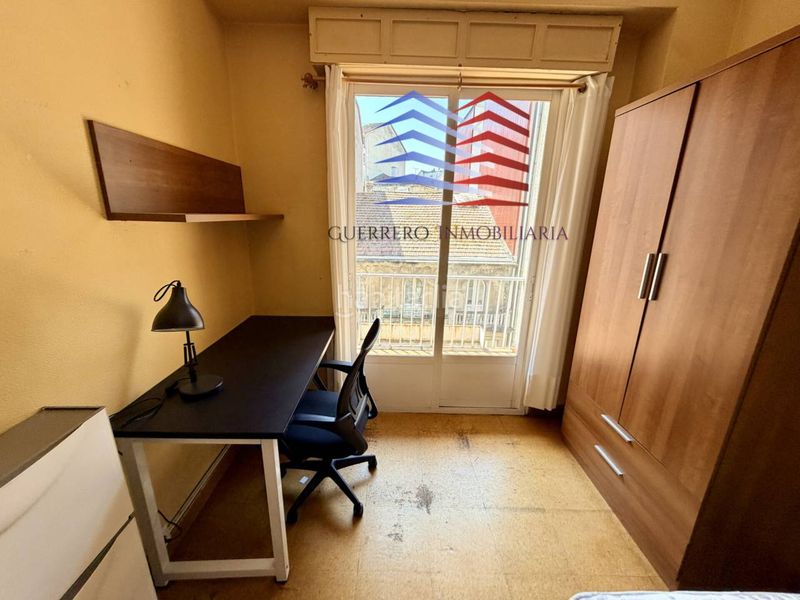 Foto d9068f40-d5d3-4970-9ac3-e6777327121a. Rent flat with heating in Centro Ourense