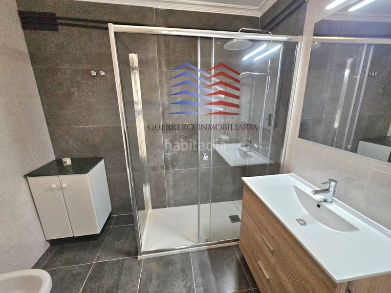 Foto 00840def-d672-4802-b588-42df0111f539. Rent flat with heating in Centro Ourense