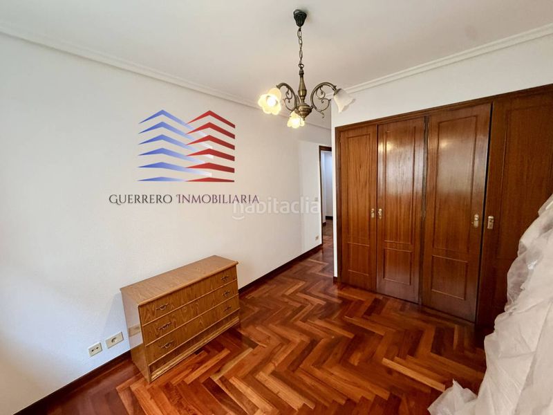Foto ebe53e00-af5c-4e57-a942-1b7474a5bd4f. Lloguer pis amb calefacció aparcament a O Castro Vigo