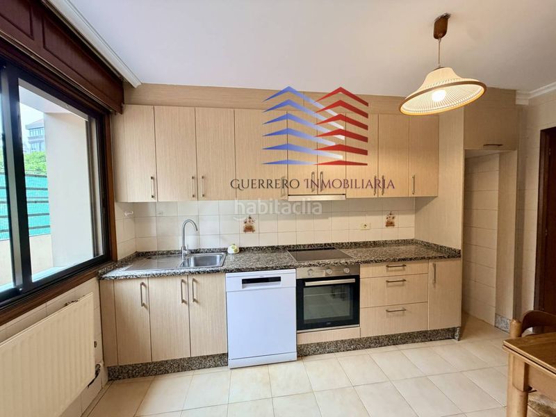 Foto 0cdd925c-ae37-41f9-aa9d-ca212d9cf2a4. Rent flat with heating parking in O Castro Vigo