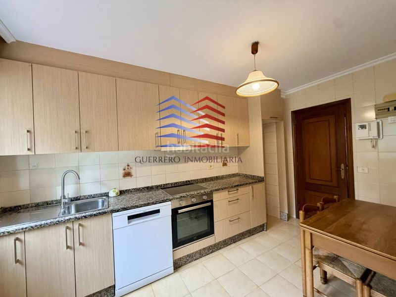 Foto bae7be8a-45e6-448a-8d38-7bca5af1a02e. Rent flat with heating parking in O Castro Vigo
