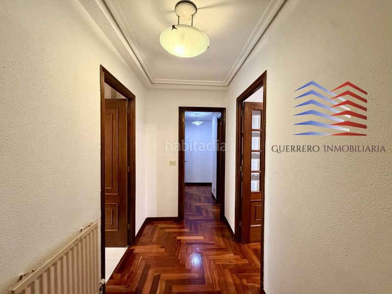 Foto d5b22635-439a-4b4b-a08f-43bcf645fe88. Rent flat with heating parking in O Castro Vigo