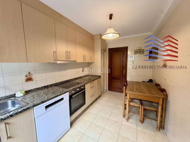 Foto f85a7b2f-b555-438f-acd7-2b366d85485d. Rent flat with heating parking in O Castro Vigo