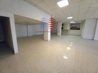 Location Local commercial  López ferreiro. Alquiler de gran local comercial en rúa lopez ferreiro, zona ven