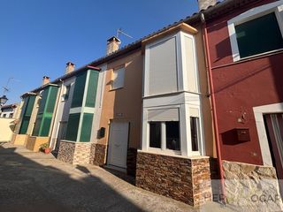 Chalet  Greco. Chalet en venta en orgaz, 3 dormitorios.
