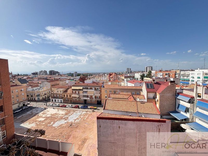 Foto a41414f1-5921-4619-b257-66c867ab24a2. Pis amb calefacció aparcament a Berruguete Madrid