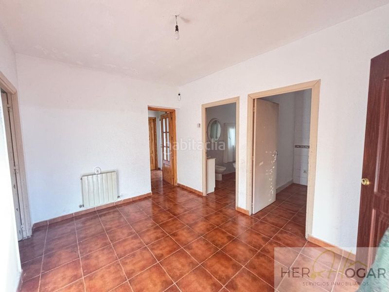Foto 4e9cfaa1-79f5-4c18-b1fb-9d19a043c76e. Casa amb calefacció aparcament a Bargas