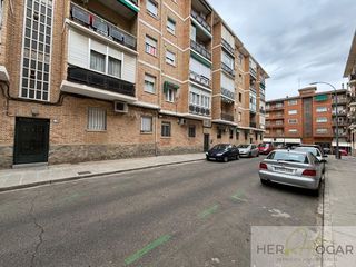 Rent Flat  Levante. Piso en alquiler en palomarejos, 3 dormitorios.