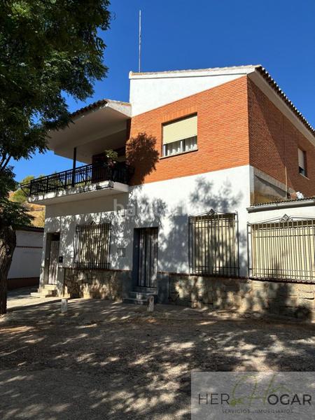 Foto 5f70a0b7-db2d-458e-be0a-4d81bc60a0ca. Chalet  en venta en los yebenes, 6 dormitorios. en Yébenes (Los)